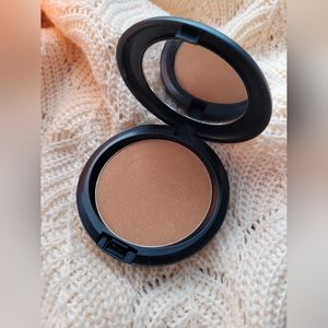 MAC bronzer - refined golden